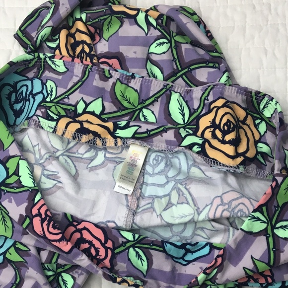 15% off 2 or more - TC Roses Leggings - Picture 3 of 4